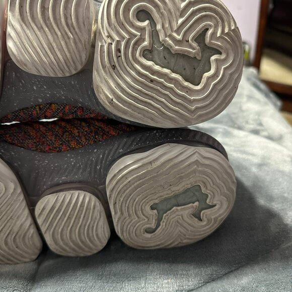 Nike LeBron XVI 16 aka Fruity Pebbles - Picture 15 of 16